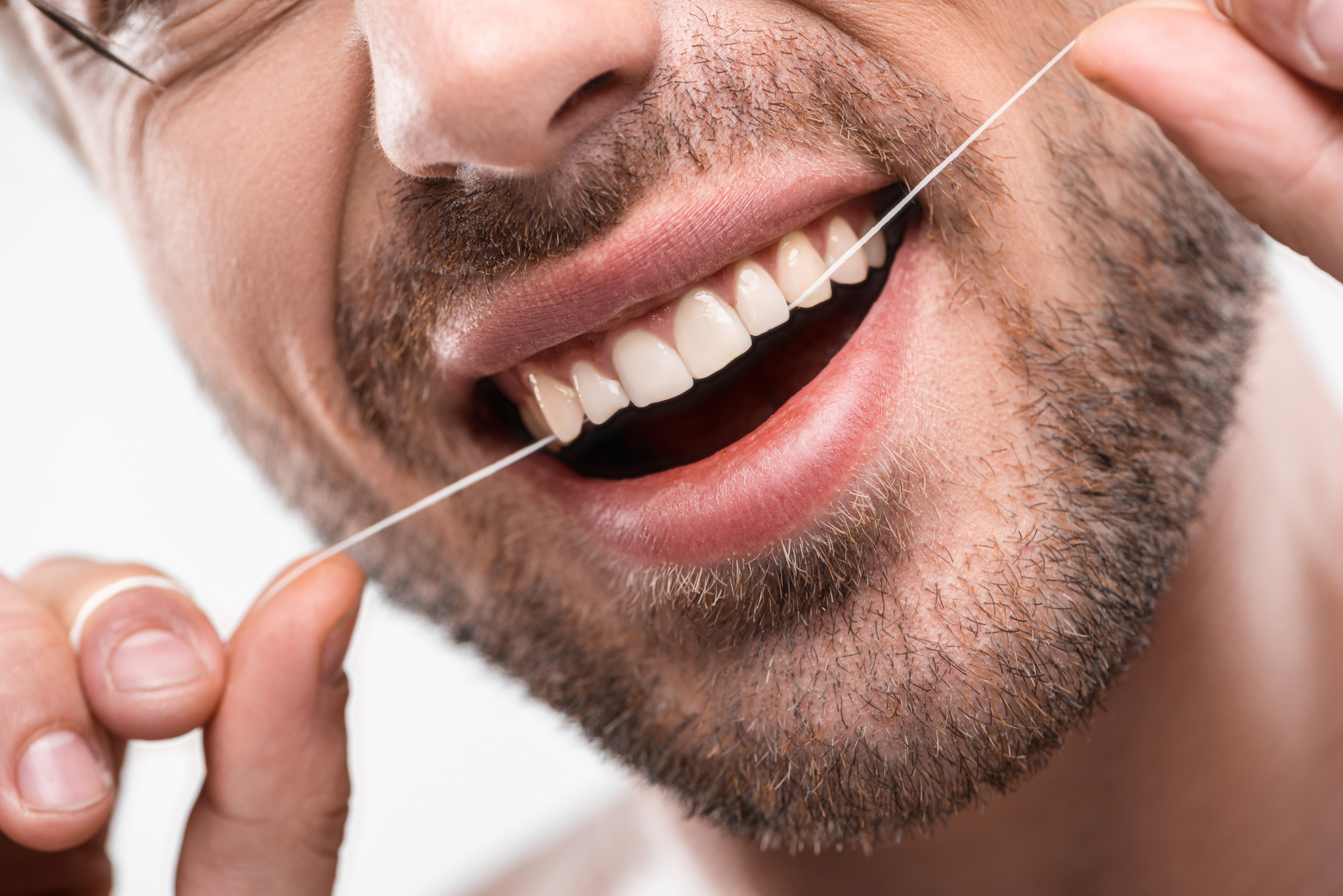 Чистить зубы во время поста. Зубы мужчины. Здоровые зубы. Красивые зубы мужские. Красивая мужская улыбка зубы.