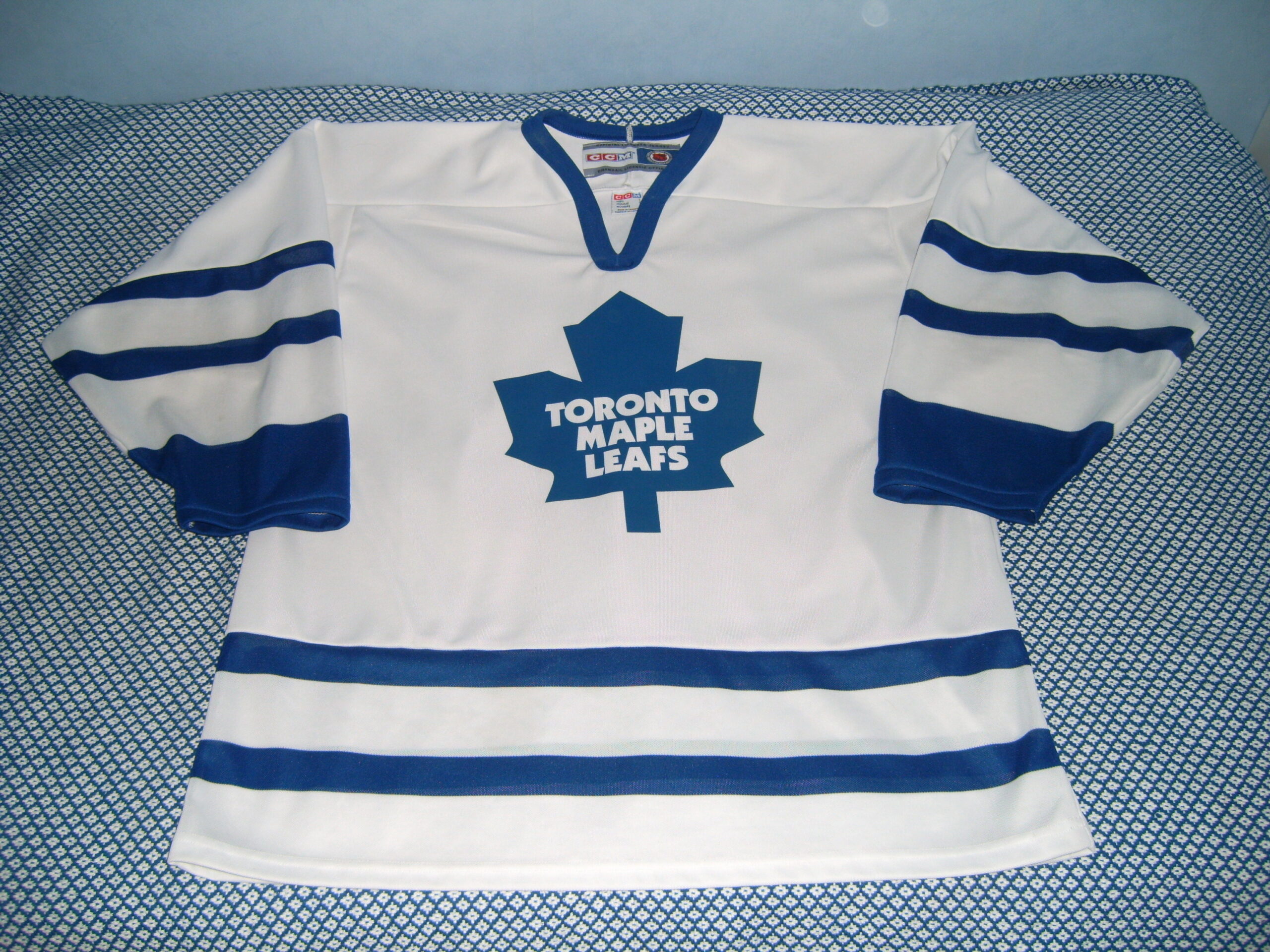 Buy Toronto Maple Leafs 15 Ccm Vintage Jersey Size Small White Online in  India 
